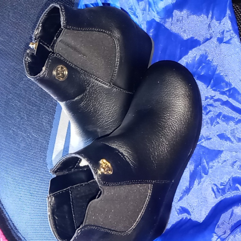 MICHAEL KORS WEDGES